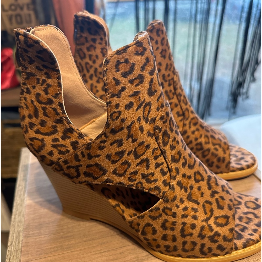 Jolimall size 7 wedges